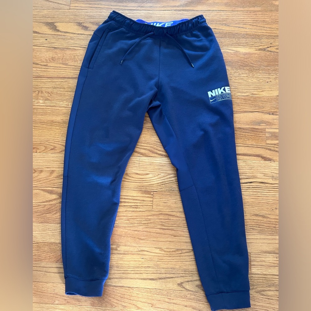 Nike joggers, men’s size medium, and same 28 inches, Dri fit